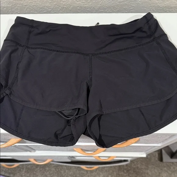 lululemon athletica speed up 2.5 low rise Black Women's Athletic Shorts - Picture 1 of 4